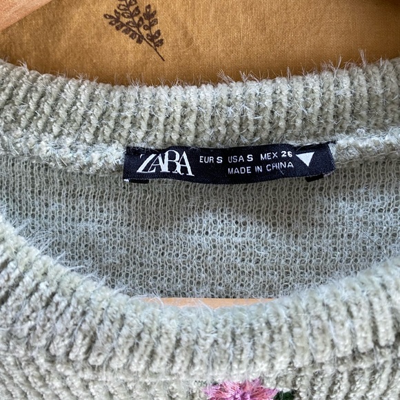 Zara fuzzy sweater - Picture 6 of 6